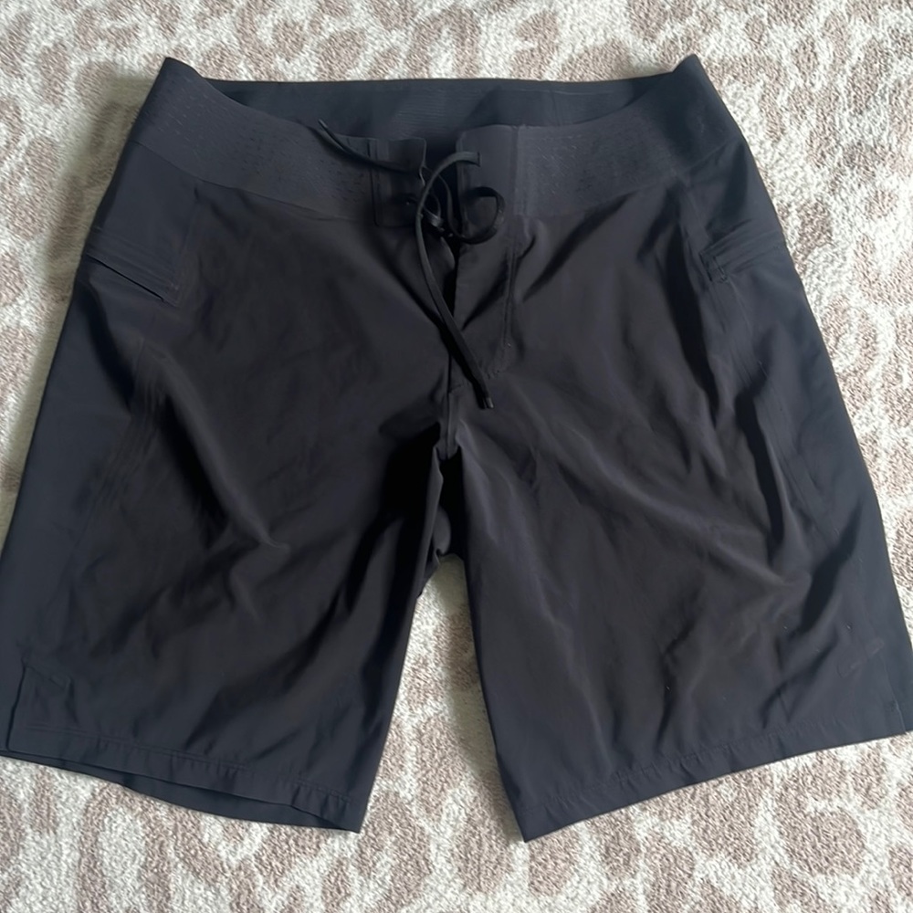LULULEMON Men’s Shorts